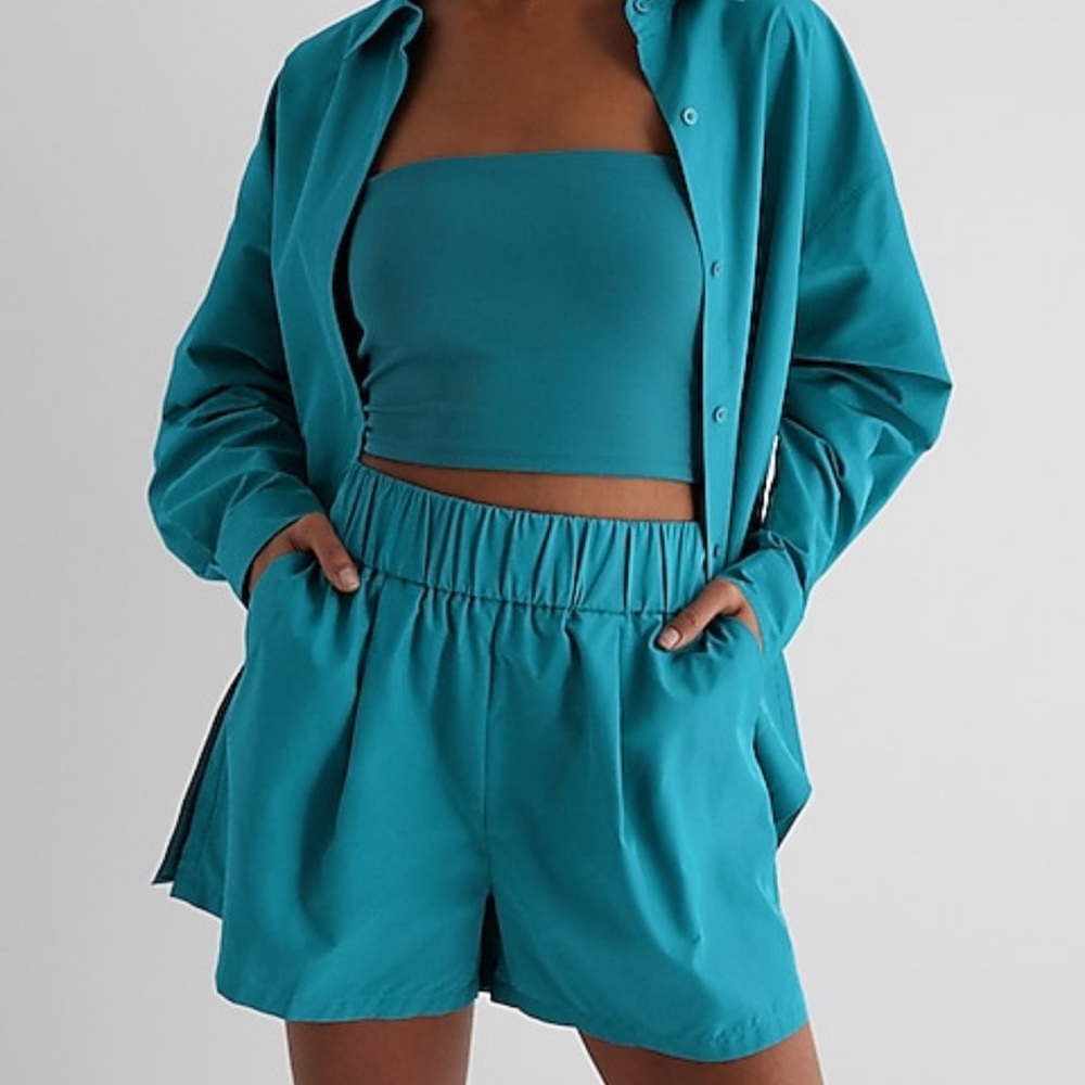 Express High Waisted Pleated Pull On Shorts